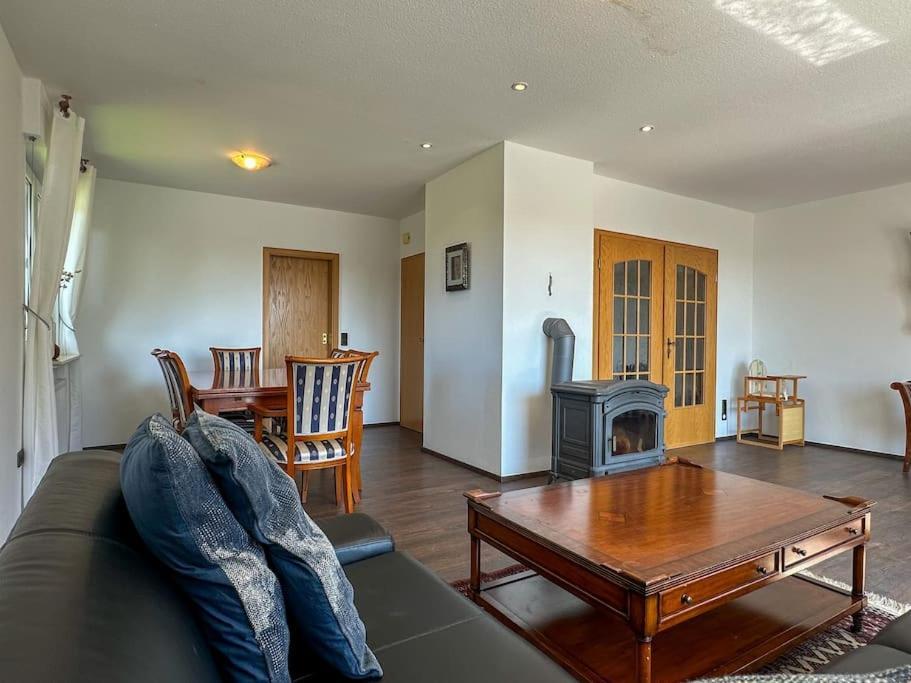 Apartment Benedenappartement In Met Uitzicht En Balkon Winterberg