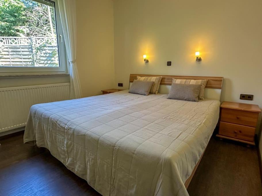 Benedenappartement In Met Uitzicht En Balkon Winterberg